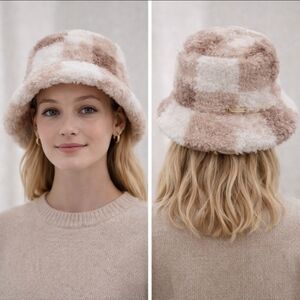 CleaJournee Fuzzy Patchwork Bucket Hat Cream Beige Teddy Sherpa Cozy Neutral